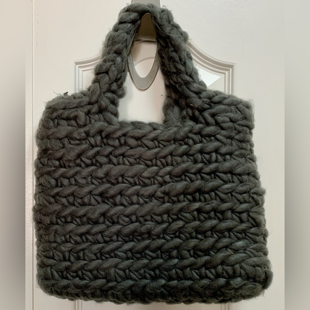 Chunky Knit Small Gray Tote Bag - Picture 6 of 10